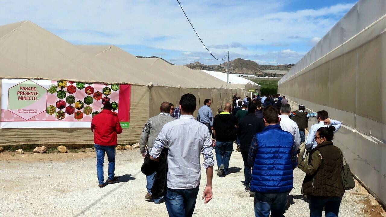 2.- VISITA A LAS PRUEBAS DE CAMPO|1.- UN MOMENTO DE LA PRESENTACIÓN